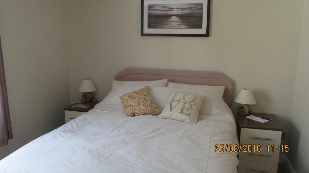 Chloe Cottage วิทสเตเบิล ภายนอก รูปภาพ